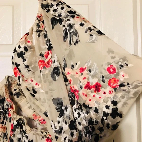 White House Black Market Pink Relaxed Smocked Blouse - Picture 4 of 12